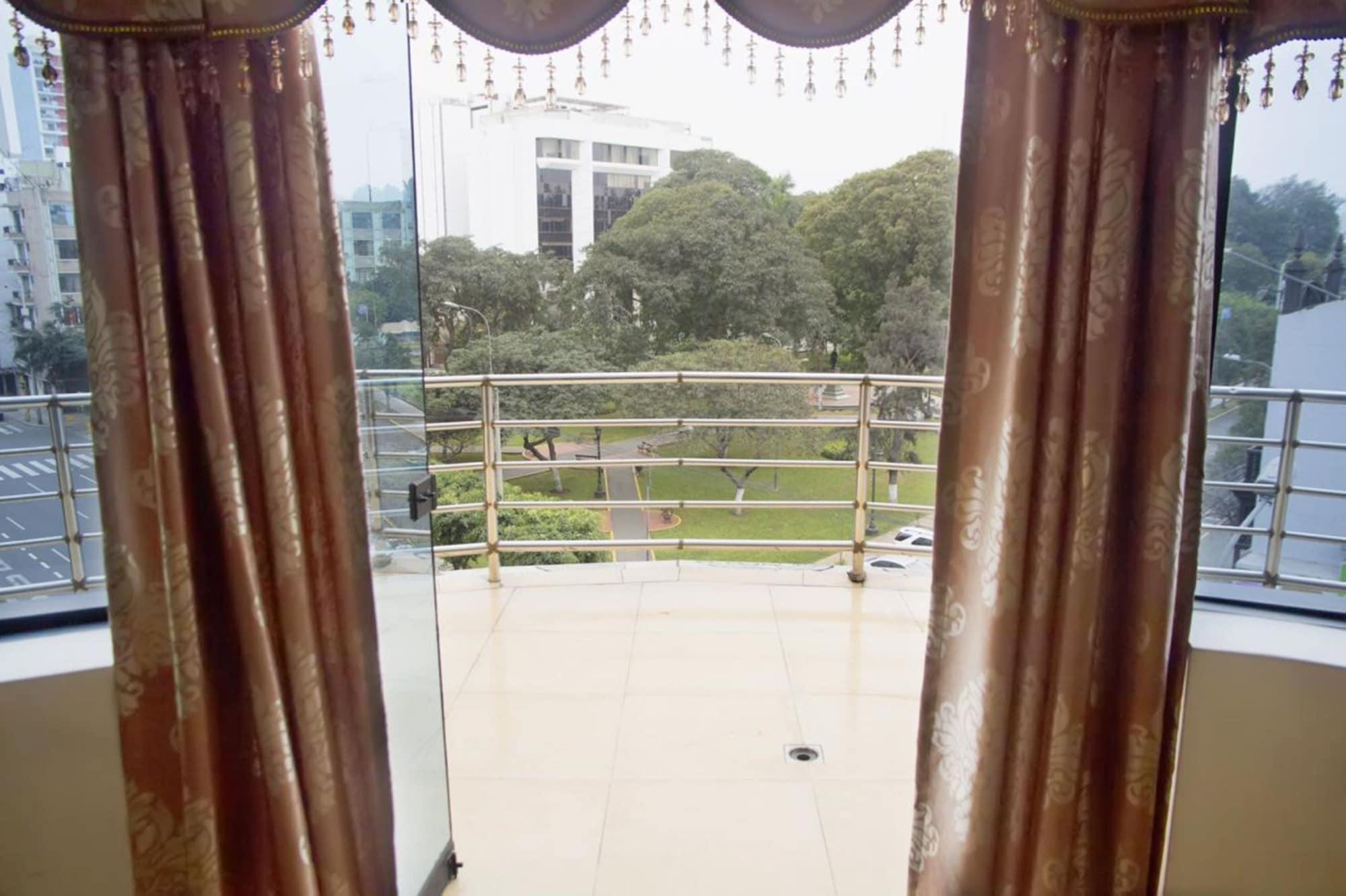 Hotel Swan Lima